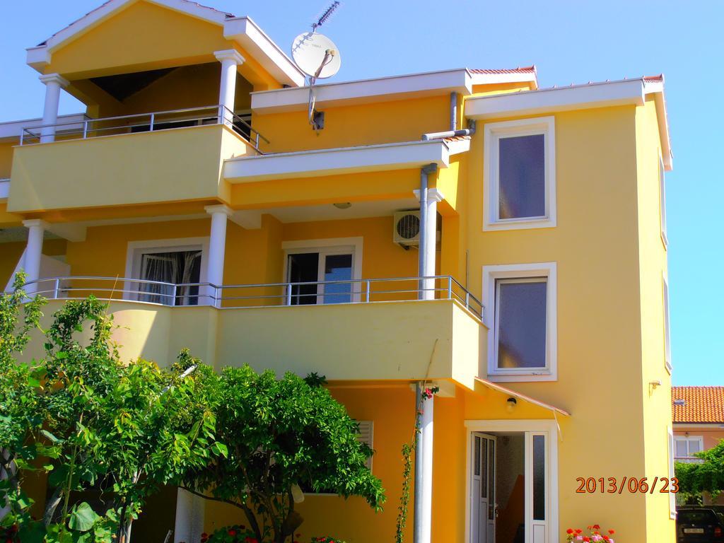 Apartmani Marino プリヴラカ エクステリア 写真