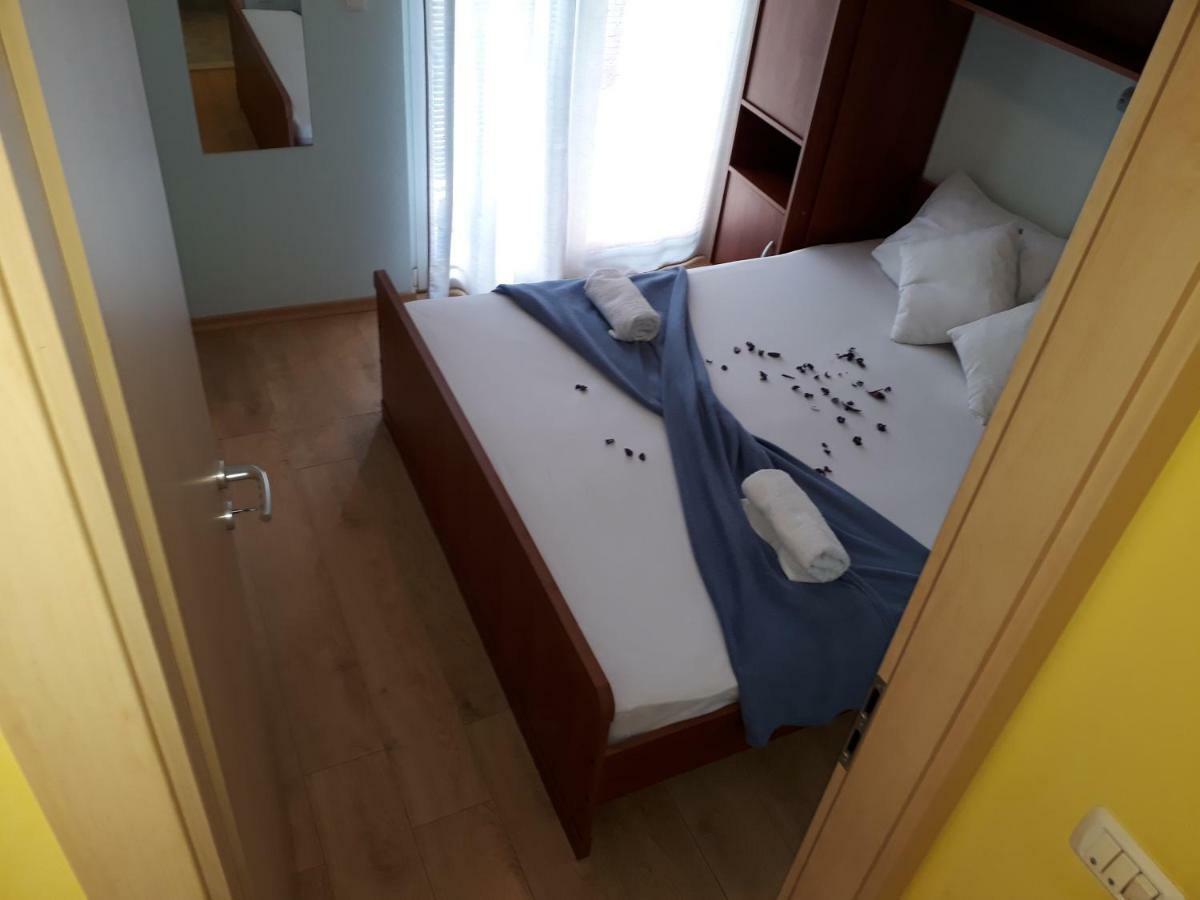 Apartmani Marino プリヴラカ エクステリア 写真