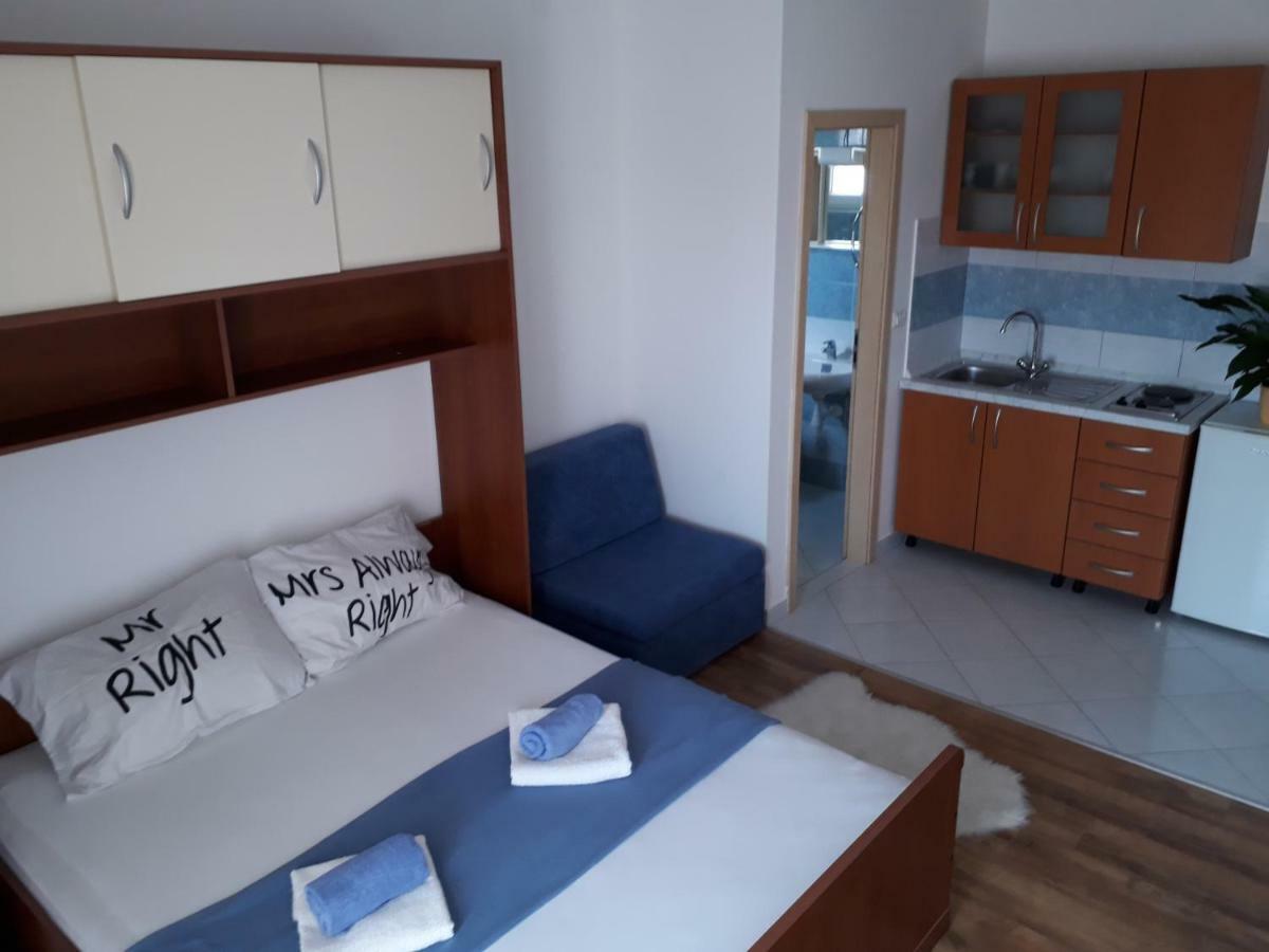 Apartmani Marino プリヴラカ エクステリア 写真