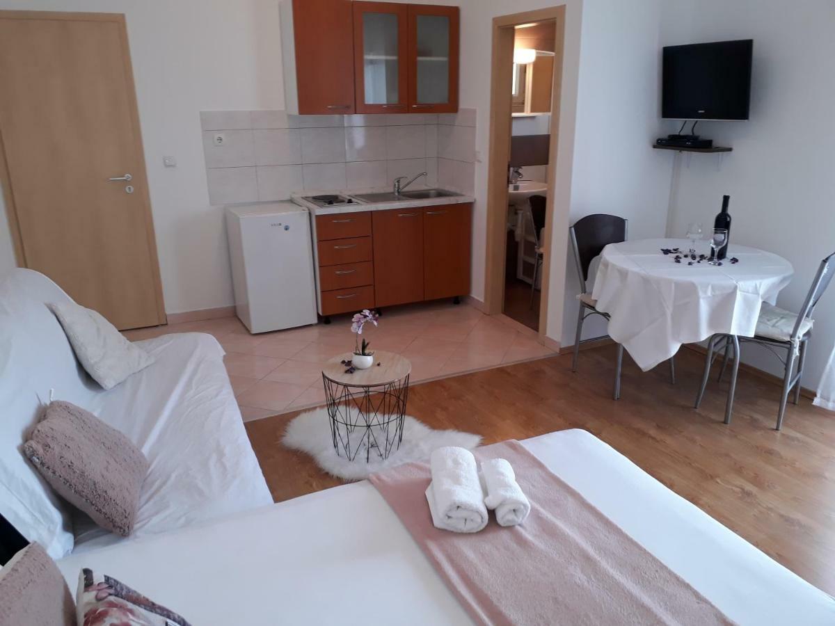 Apartmani Marino プリヴラカ エクステリア 写真