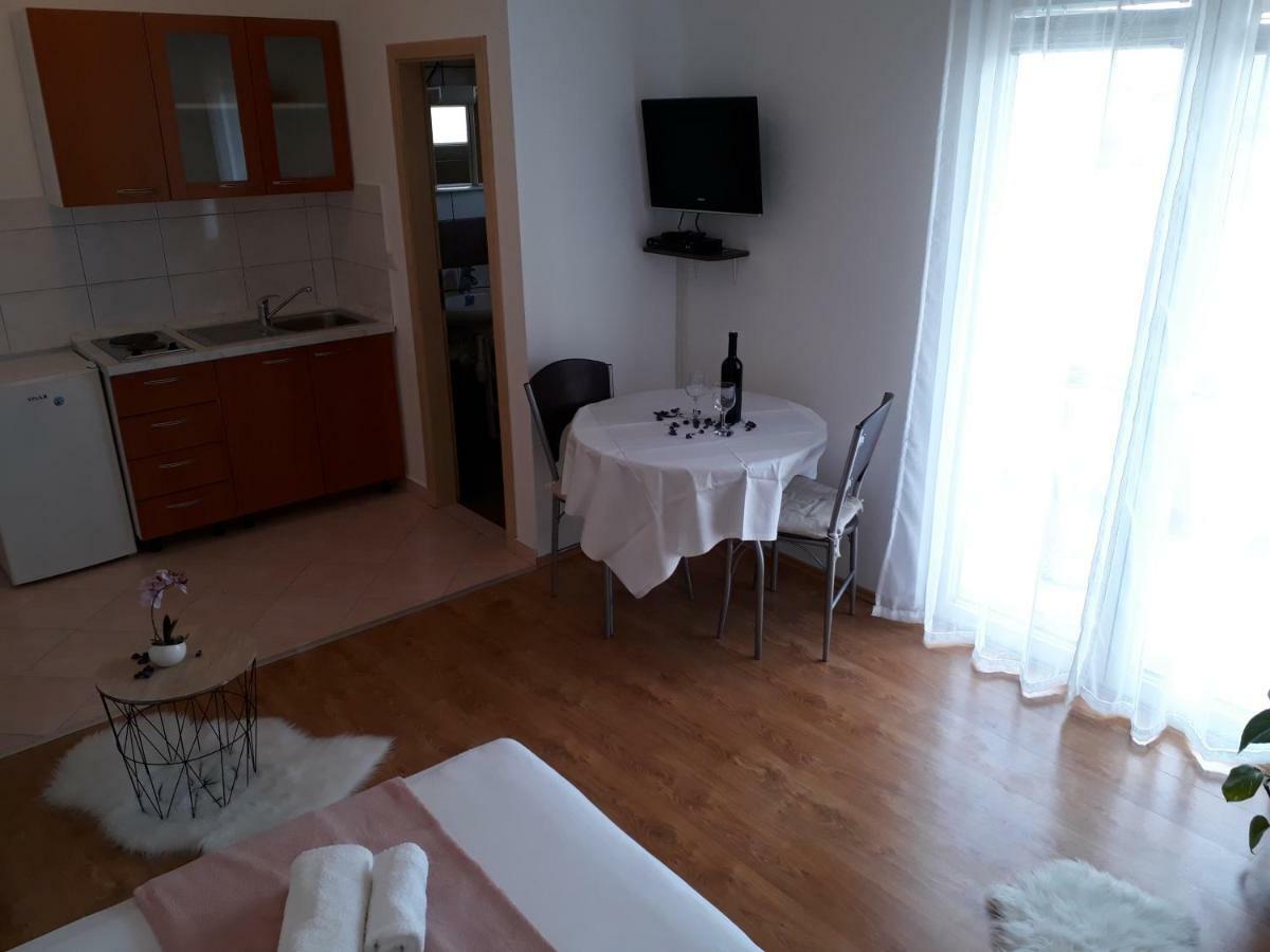 Apartmani Marino プリヴラカ エクステリア 写真