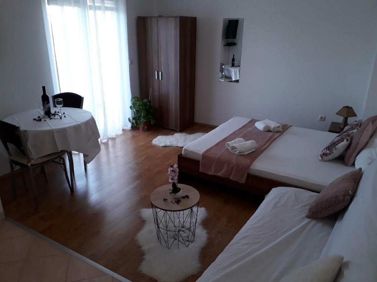 Apartmani Marino プリヴラカ エクステリア 写真