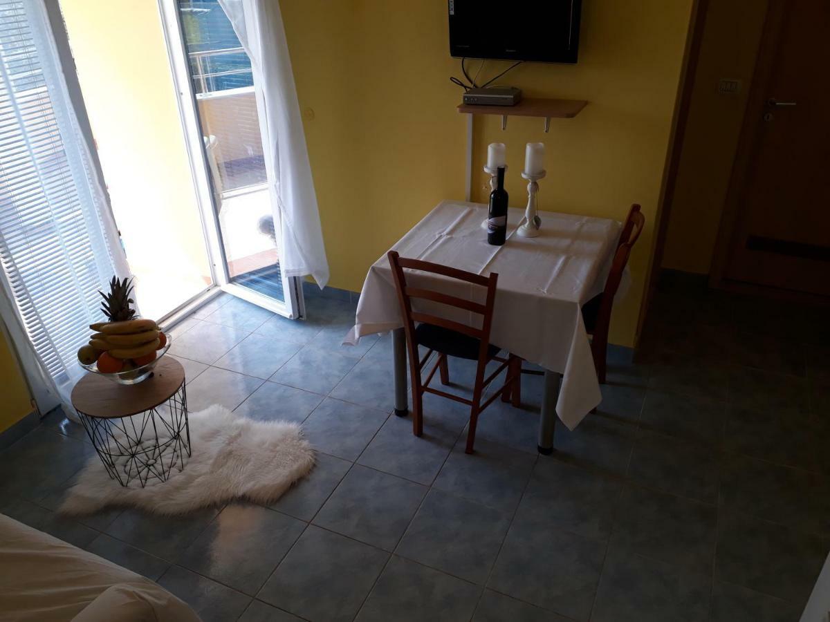 Apartmani Marino プリヴラカ エクステリア 写真
