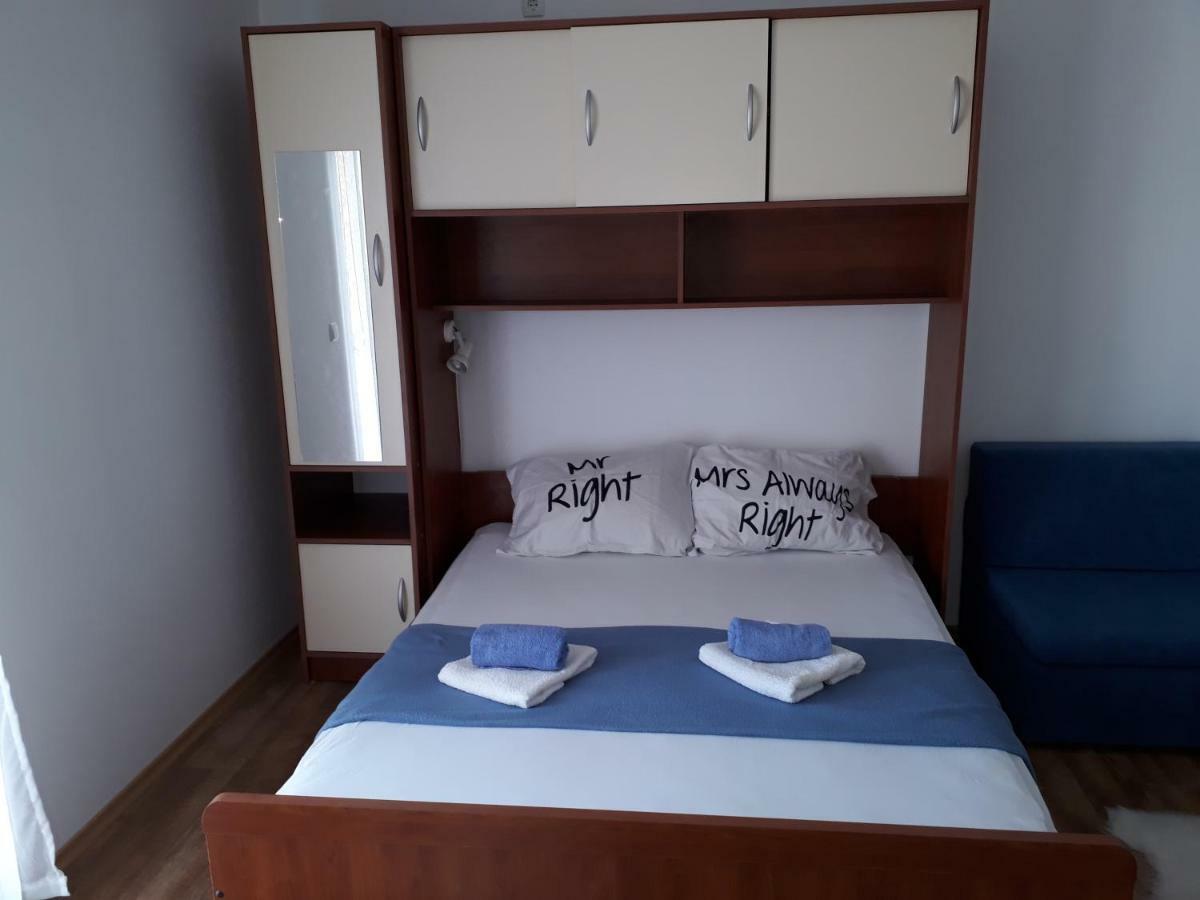 Apartmani Marino プリヴラカ エクステリア 写真